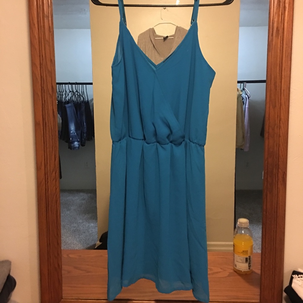 Forever twenty one dress - Picture 2 of 3